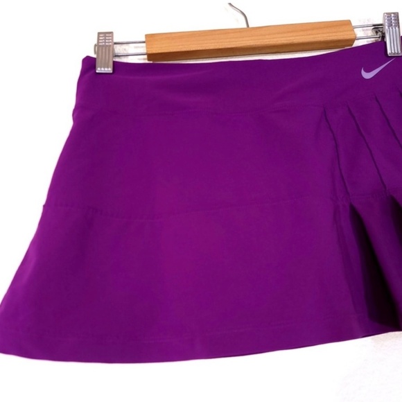 Nike Pleated Asymmetrical Tennis Skirt Skort in Vibrant Purple Small - Picture 3 of 4